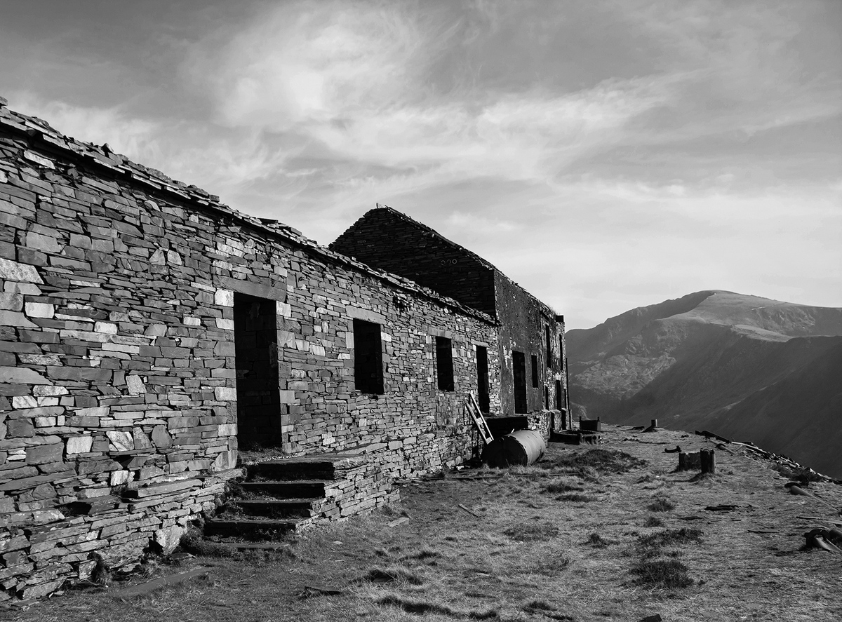 12 old quarry buildings - sh